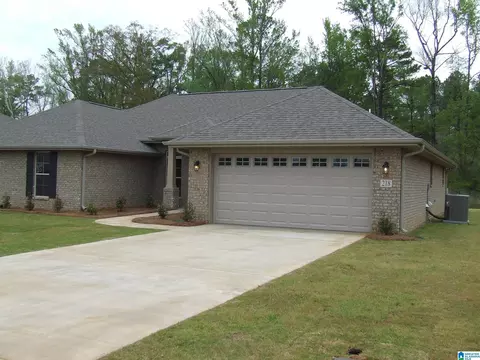 212 Dawsons Cove Dr, Alabaster, AL 35007 photo 3