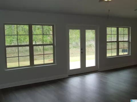 212 Dawsons Cove Dr, Alabaster, AL 35007 photo 9
