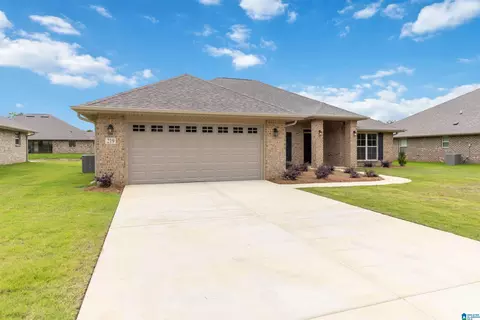 414 Harless Ln, Alabaster, AL 35007 photo 4