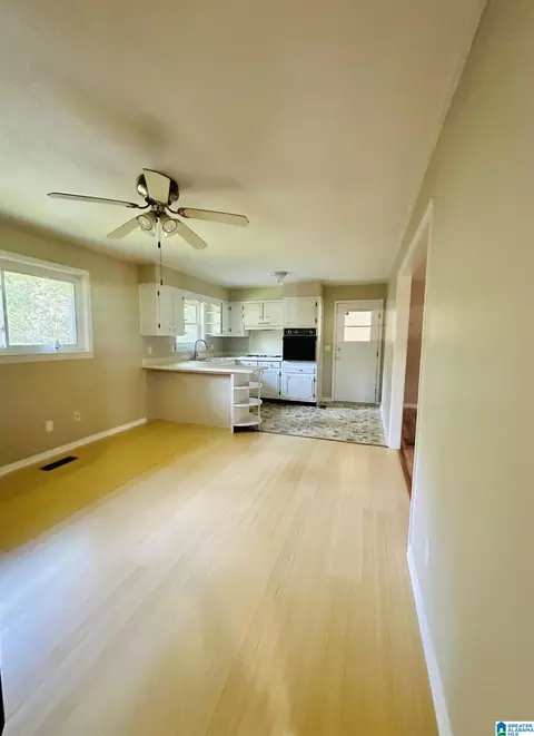 502 Dunlap Dr, Clanton, AL 35045 photo 1