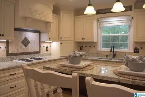 413 Thompson Rd, Alabaster, AL 35007 photo 21
