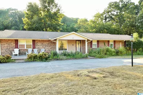 304 Brookside Dr, Killen, AL 35645 photo 1