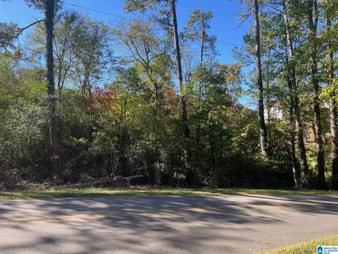 725 Lual Dr #8, Fultondale, AL 35217
