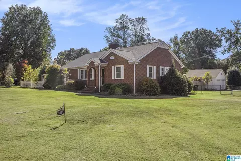 1001 S 7th St, Clanton, AL 35045