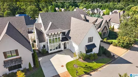 1719 Collinwood Ct, Vestavia Hills, AL 35216