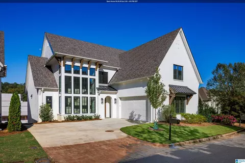 1719 Collinwood Ct, Vestavia Hills, AL 35216