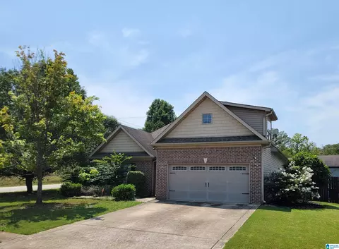 154 Falling Waters Ln, Maylene, AL 35114 photo 2