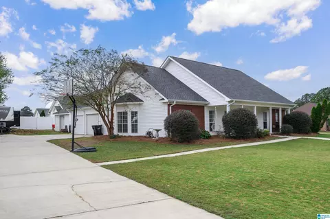 110 Corbin St, Clanton, AL 35045 photo 2