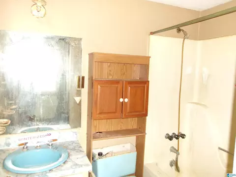Bath - 1663 County Road 2, Montevallo, AL 35115 photo 2 of 3