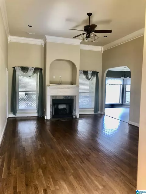 115 Corbin St, Clanton, AL 35045 photo 4