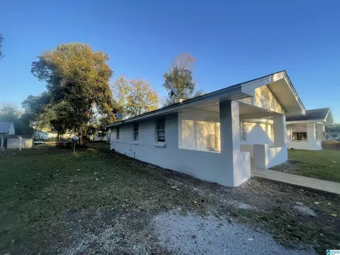 206 1st St, Clanton, AL 35045 photo 7