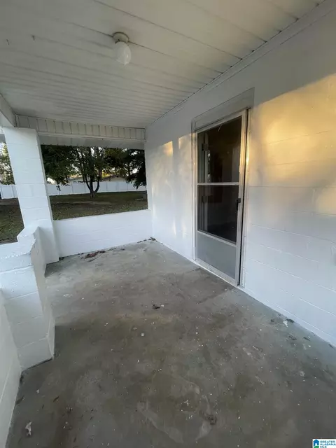 206 1st St, Clanton, AL 35045 photo 12