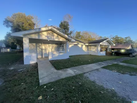 206 1st St, Clanton, AL 35045 photo 8