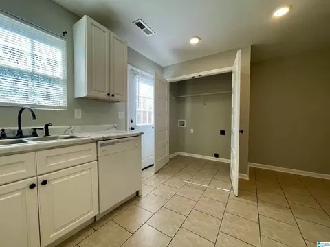 1314 3rd St SE, Cullman, AL 35055 photo 4