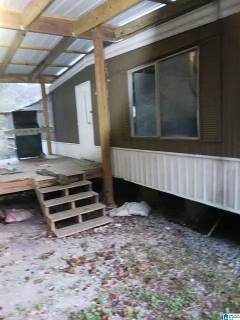 451 10th Ave SW, Graysville, AL 35073