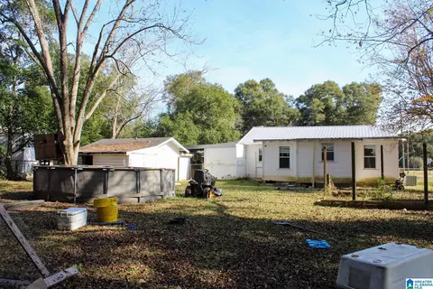106 S First St, Geneva, AL 36340 photo 7