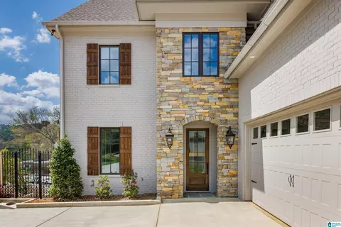 1723 Collinwood Ct, Vestavia, AL 35243