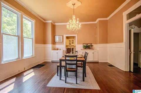Dining - 428 E 6th St, Anniston, AL 36207 photo 4 of 7