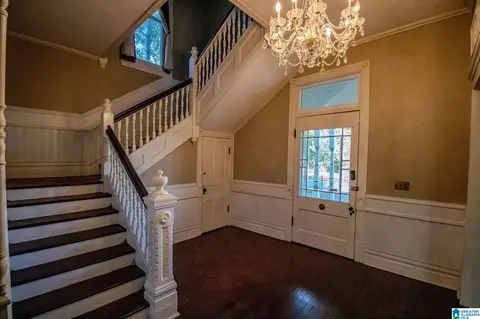 Entry Way - 428 E 6th St, Anniston, AL 36207 photo 2 of 9