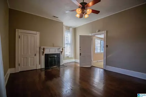 Bedroom - 428 E 6th St, Anniston, AL 36207 photo 2 of 5