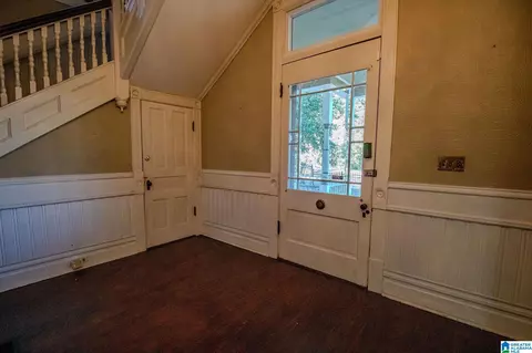 Entry Way - 428 E 6th St, Anniston, AL 36207 photo 7 of 9