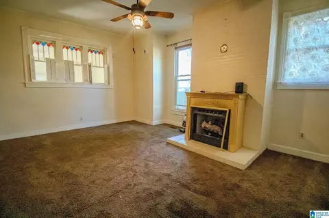 Living - 428 E 6th St, Anniston, AL 36207 photo 8 of 10