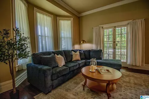 Living - 428 E 6th St, Anniston, AL 36207 photo 1 of 10