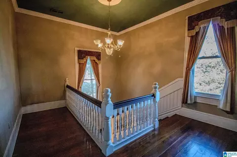 Entry Way - 428 E 6th St, Anniston, AL 36207 photo 3 of 9