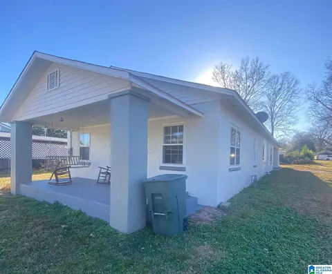102 Nell St, Clanton, AL 35045 photo 1