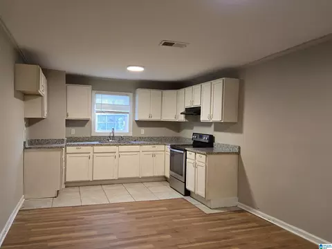 Kitchen - 112 Beck Dr, Warrior, AL 35180 photo 1 of 2