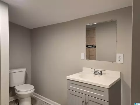 Bath - 112 Beck Dr, Warrior, AL 35180 photo 2 of 3