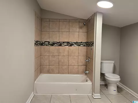 Bath - 112 Beck Dr, Warrior, AL 35180 photo 1 of 3