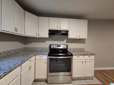 Kitchen - 112 Beck Dr, Warrior, AL 35180 photo 2 of 2