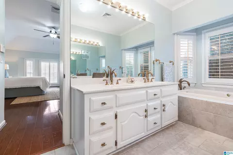 Bath - 22851 Eastern Valley Rd, Mc Calla, AL 35111 photo 6 of 10