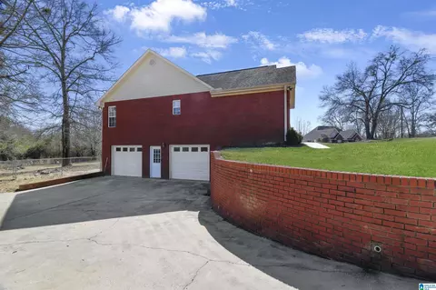 916 Frances Cir, Clanton, AL 35045 photo 2