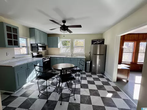 205 5th St E, Warrior, AL 35180 photo 6