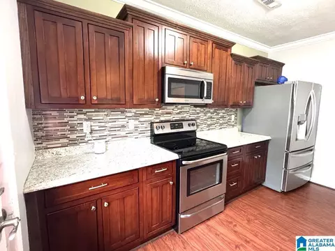 Kitchen - 1003 2nd Ave N, Clanton, AL 35045 photo 3 of 5