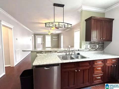 Kitchen - 1003 2nd Ave N, Clanton, AL 35045 photo 4 of 5