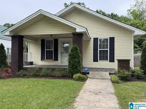 Exterior - 1003 2nd Ave N, Clanton, AL 35045 photo 1 of 4