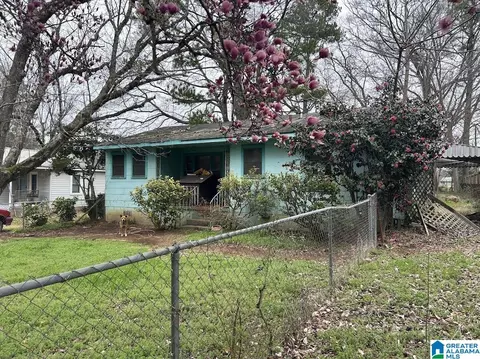2505 Circle Dr, Hueytown, AL 35023