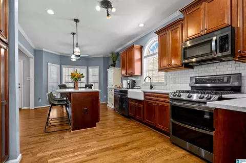 Kitchen - 244 Silverleaf Dr, Pelham, AL 35124 photo 5 of 7