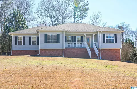 904 Honeysuckle Dr, Fultondale, AL 35068