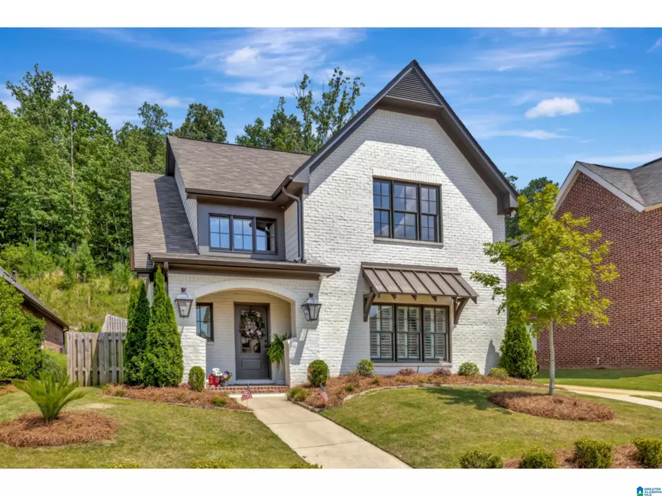 Exterior - 4702 Mcgill Ct, Hoover, AL 35226 photo 2 of 7