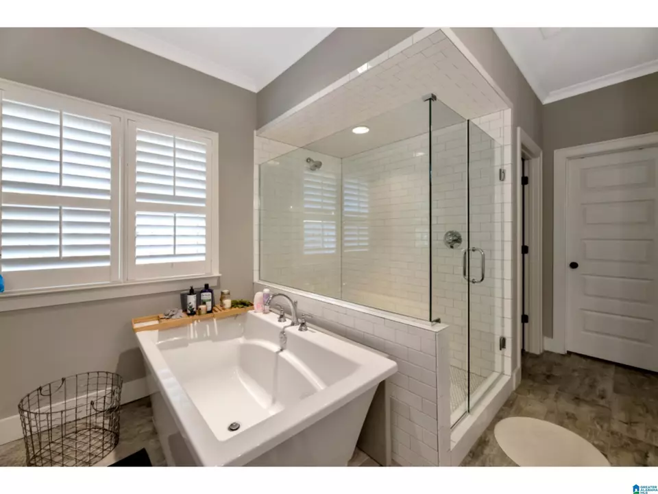Bath - 4702 Mcgill Ct, Hoover, AL 35226 photo 4 of 4