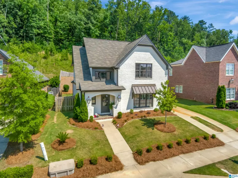 Exterior - 4702 Mcgill Ct, Hoover, AL 35226 photo 4 of 7