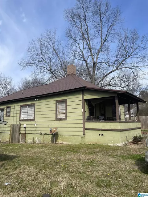 307 2nd St, Docena, AL 35060