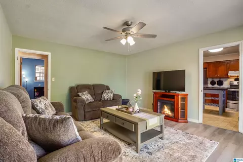 104 Harold Dr, Clanton, AL 35045 photo 5