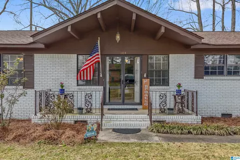 104 Harold Dr, Clanton, AL 35045 photo 2