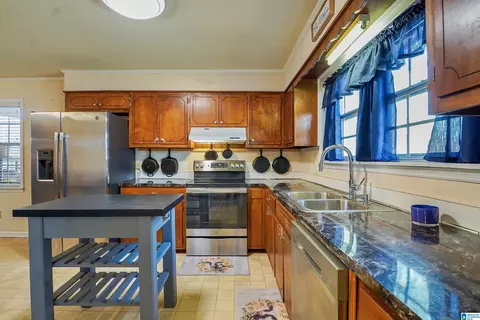 104 Harold Dr, Clanton, AL 35045 photo 9