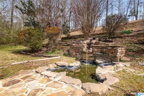 253 5th Ave, Pleasant Grove, AL 35127